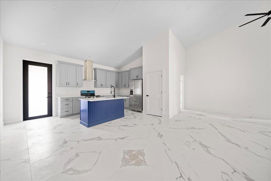 Living Room/Kitchen