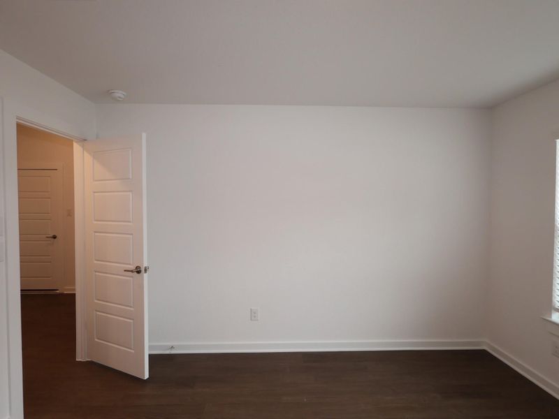 Spacious, unfurnished interior of a new home in Summerview, Fulshear (Image 35).