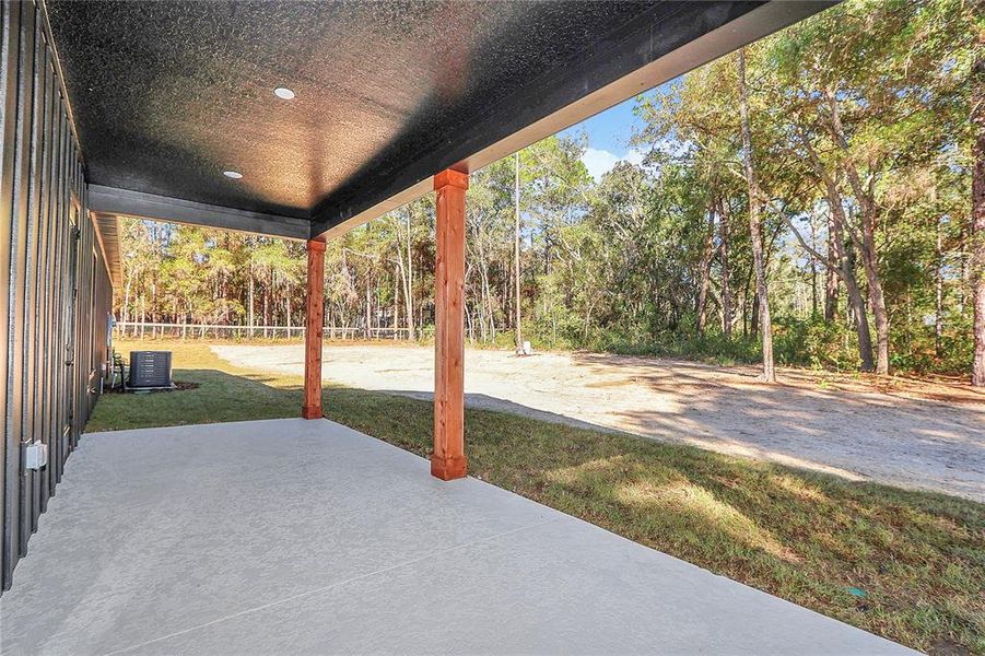 Exterior details and patio area of a home in , Ocala (Image 16).