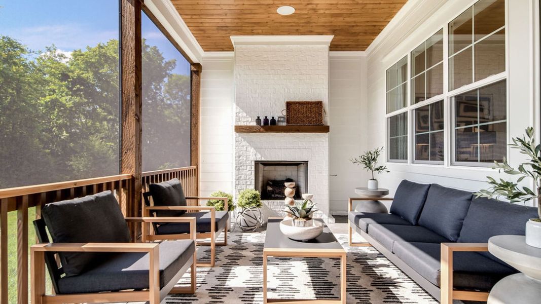 Spacious Screened-In Porch Spacious Screened-In Porch