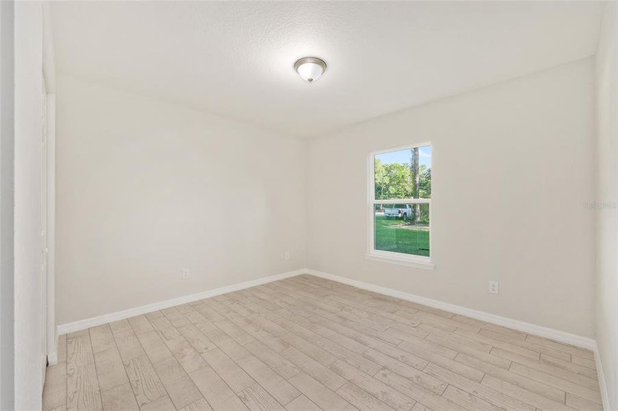 Spacious, unfurnished interior of a new home in , Ocala (Image 34).