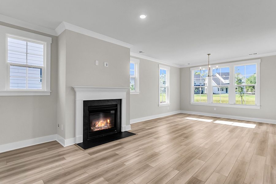 Spacious, unfurnished interior of a new home in Pineland Preserve, Summerville (Image 27).