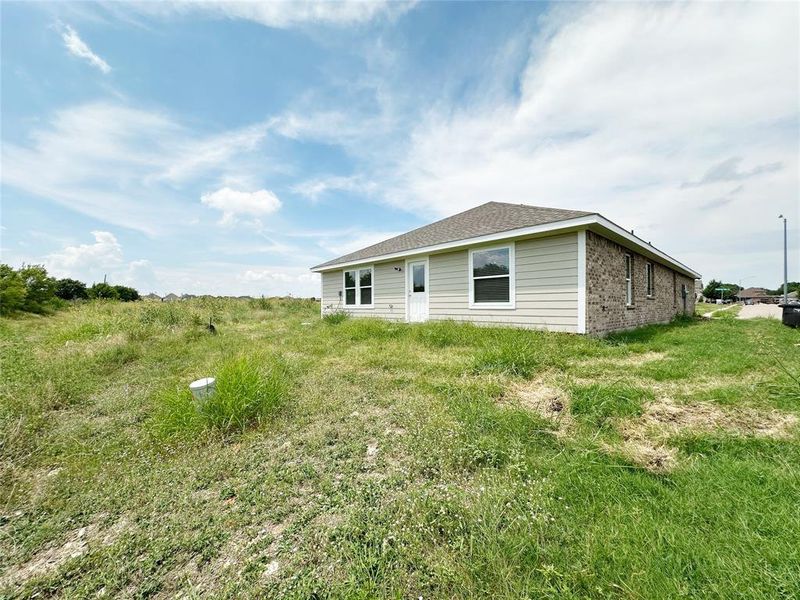 Exterior details and patio area of a home in , Fort Worth (Image 2).