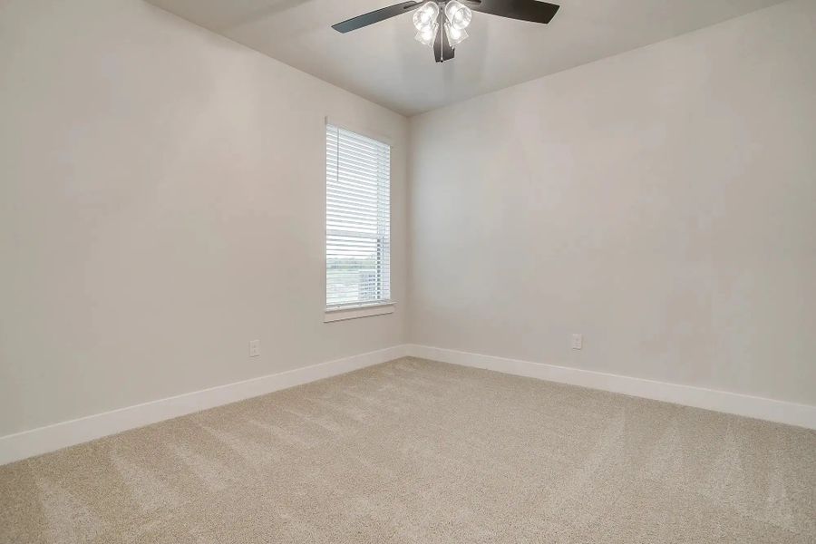 Representative unfurnished interior of a home built from the The Magnolia by Elmwood Custom Homes in Waterfall Ranch Estates, Waxahachie (Image 23).