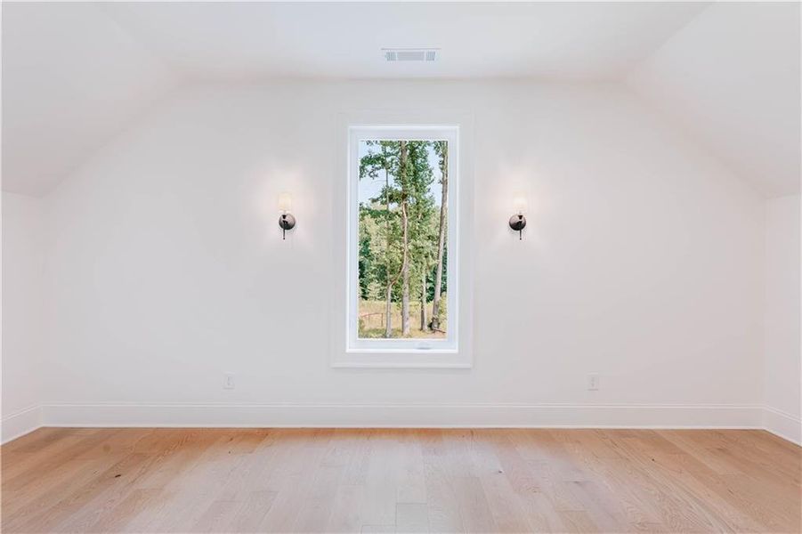 Spacious, unfurnished interior of a new home in , Jefferson (Image 51).