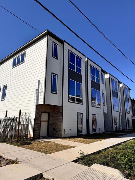 Image 20 of a home in . Image 20 of a home in .