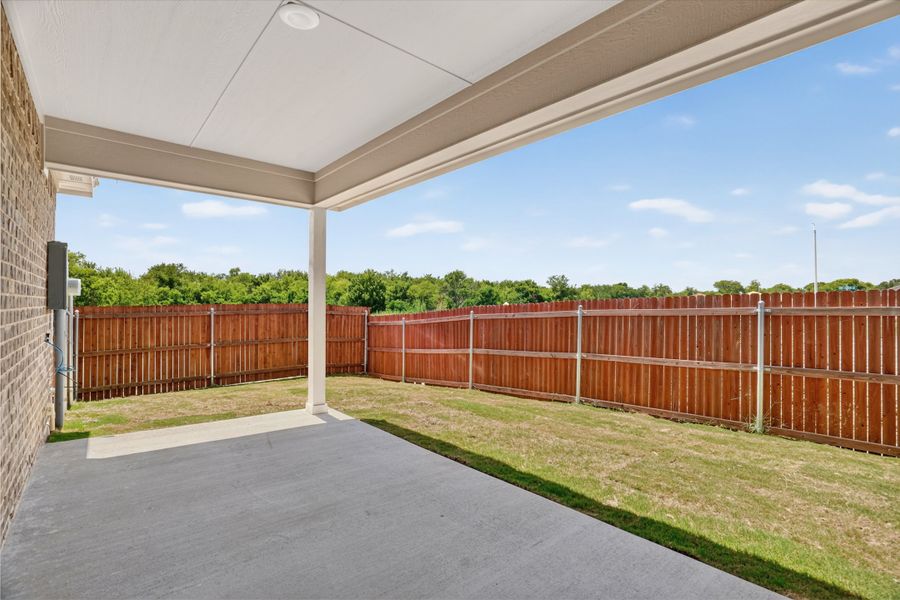 Exterior details and patio area of a home in Trail Creek, Cleburne (Image 4).