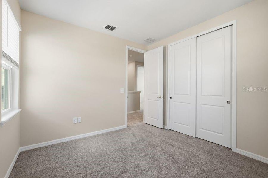 Spacious, unfurnished interior of a new home in Indigo Creek, Apollo Beach (Image 26).