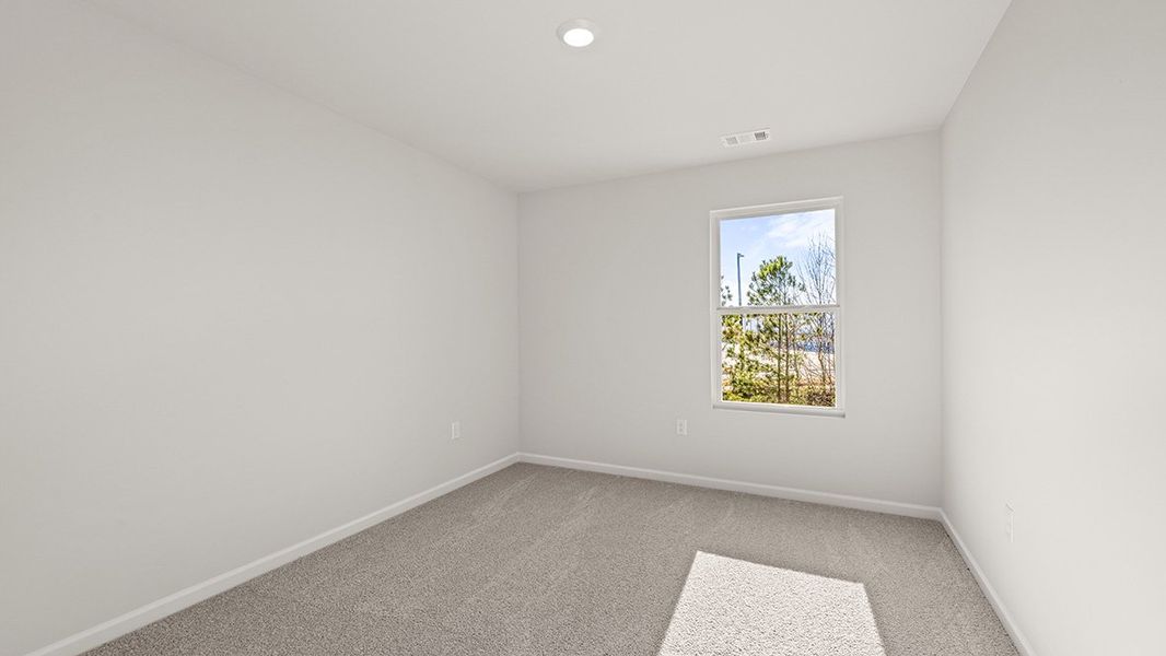 Spacious, unfurnished interior of a new home in Carlton, Douglasville (Image 25).