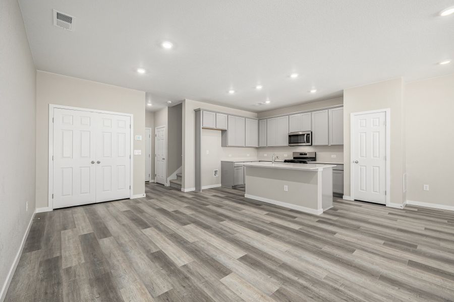 Image 24 of a home in Painted Prairie.