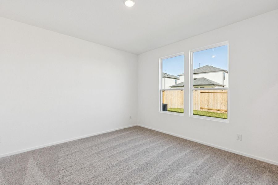 Spacious, unfurnished interior of a new home in Montgomery Bend, Montgomery (Image 11).