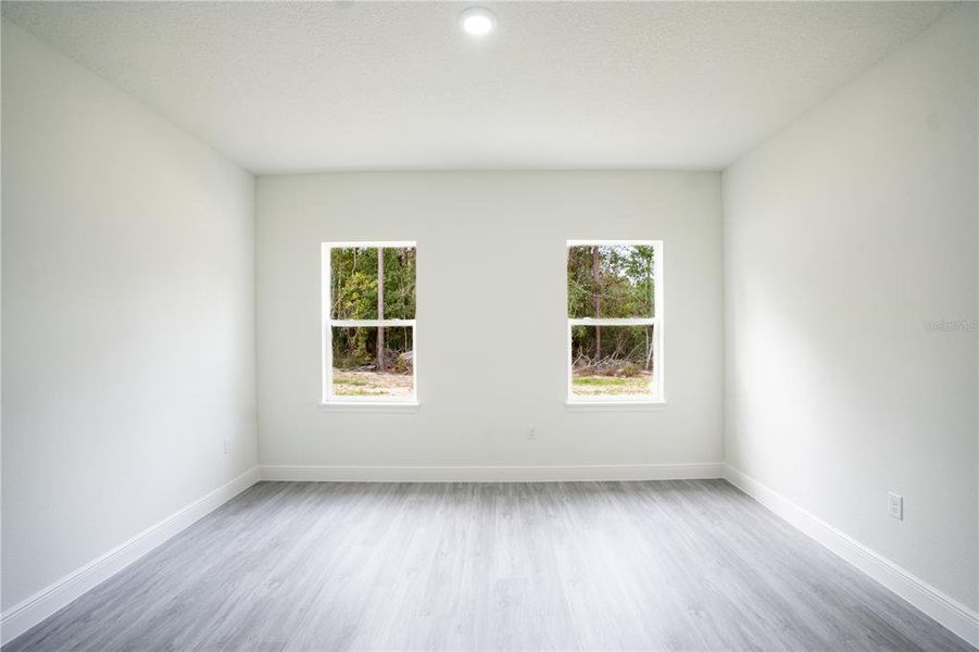 Spacious, unfurnished interior of a new home in , Ocala (Image 31).