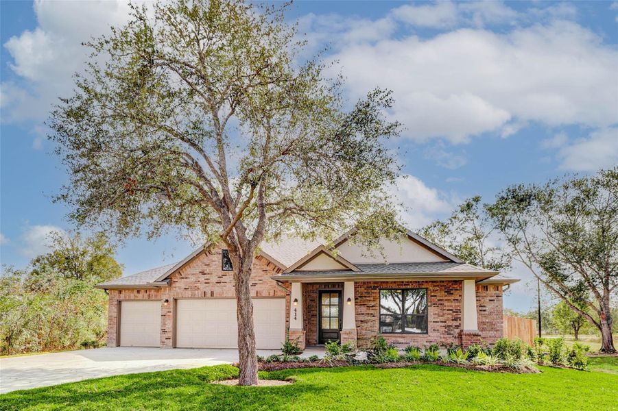Full brick exterior adds timeless curb appeal and low-maintenance durability. Built on a 30 x 75 ft lot with 10 ft of space on each side.New fencing with the good side facing in and a sloped back patio for optimal drainage.Pre-wired soffit lighting makes this home holiday-ready!Crafted by a custom builder with 25+ years of experience, featuring energy-efficient construction, sealed penetrations, and a tech-shield roof barrier for reduced heat.Includes a 42” solid wood Flemish glass front door.