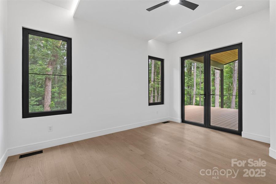 Spacious, unfurnished interior of a new home in , Arden (Image 18).