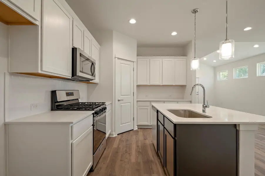 Furnished interior view inside a new home in , Buda (Image 5).