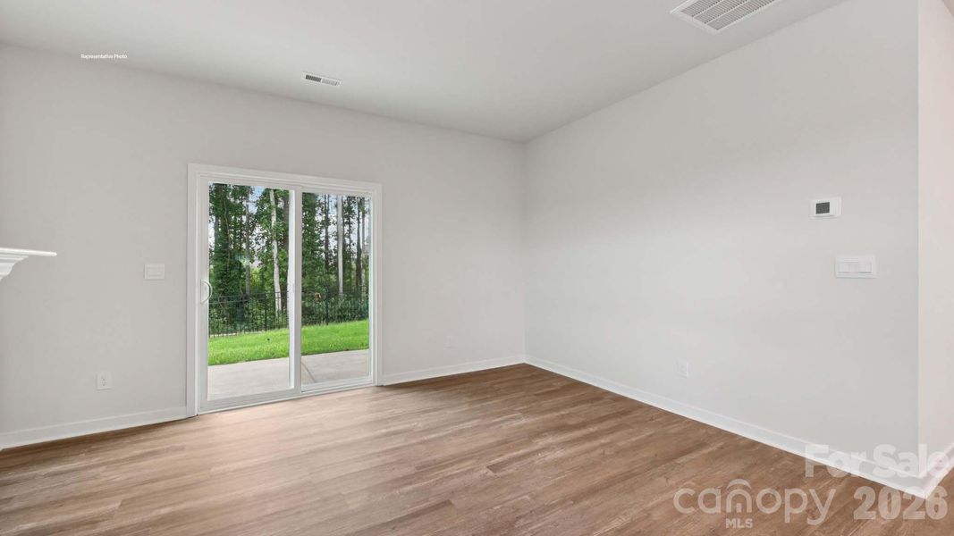 Spacious, unfurnished interior of a new home in Clark Creek Landing, Lincolnton (Image 25).