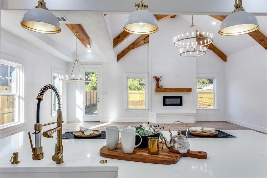 Close-up of interior finishes inside a home in , Lake Worth (Image 9).