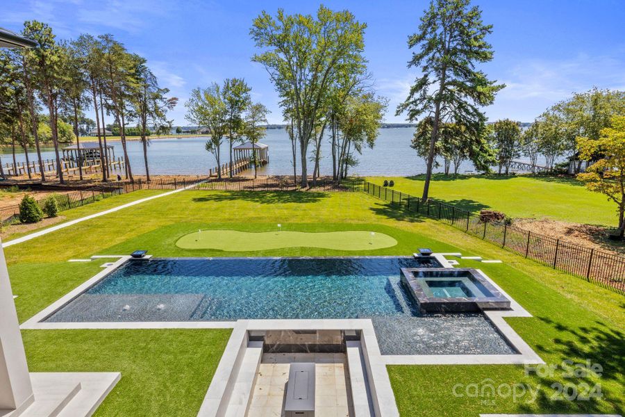 Backyard/Pool/Lake View