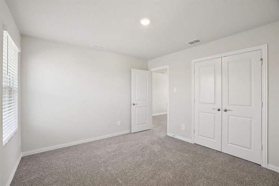 Photo is not of the actual home, but is an inspirational photo of builder’s model home and may depict options, furnishings, and/or decorator features that are not included. Photo is not of the actual home, but is an inspirational photo of builder’s model home and may depict options, furnishings, and/or decorator features that are not included.