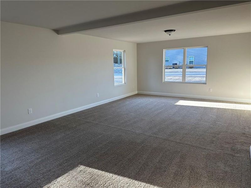 Spacious, unfurnished interior of a new home in , Alto (Image 23).