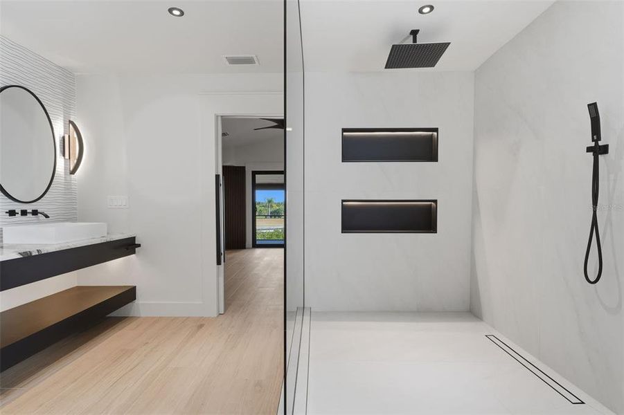 Furnished interior view inside a new home in , Englewood (Image 60).