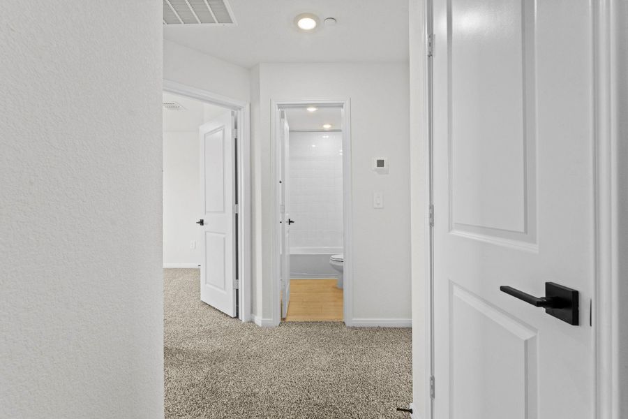 Spacious, unfurnished interior of a new home in Avery Centre, Round Rock (Image 26). Spacious, unfurnished interior of a new home in Avery Centre, Round Rock (Image 26).