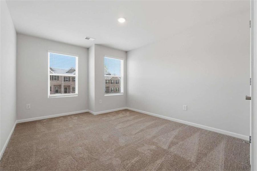 Spacious, unfurnished interior of a new home in Parkway James, Snellville (Image 26).