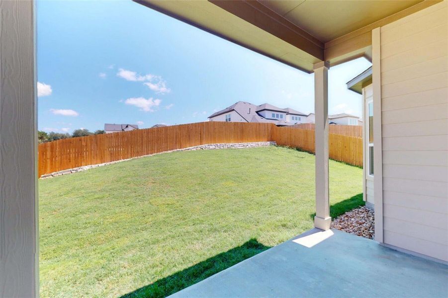 Exterior details and patio area of a home in Cedar Brook, Leander (Image 3).