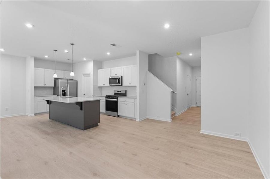 Spacious, unfurnished interior of a new home in Park Center Pointe, Austell (Image 16).