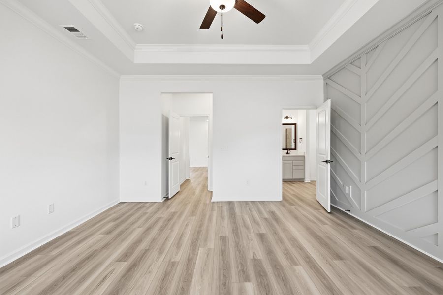 Representative unfurnished interior of a home built from the Grayson II by Great Southern Homes in Edgefield, Loris (Image 39).