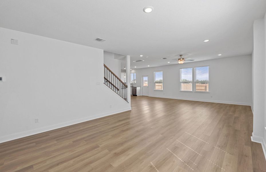 Spacious, unfurnished interior of a new home in Patterson Ranch, Georgetown (Image 30).