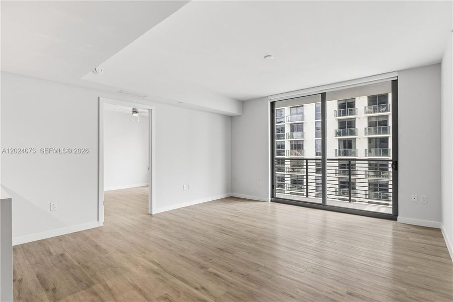Spacious, unfurnished interior of a new home in , Miami (Image 17).