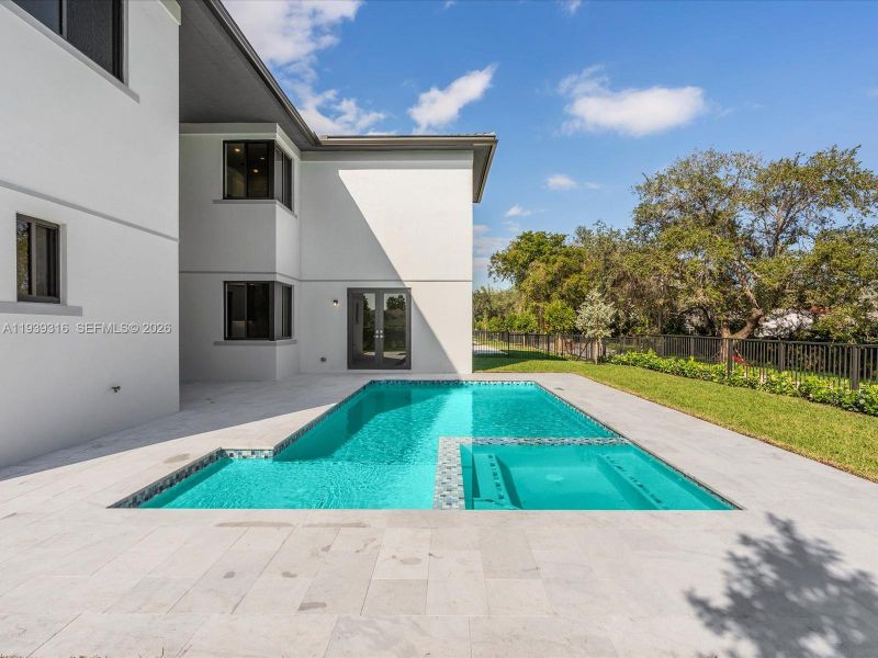 Exterior details and patio area of a home in , Miami (Image 29).