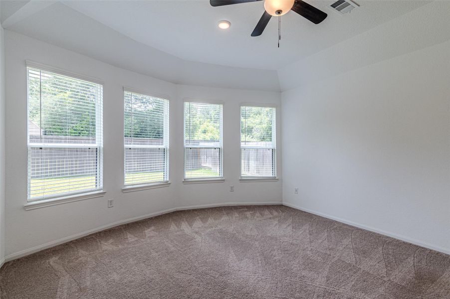 Spacious, unfurnished interior of a new home in Ellerden, Tomball (Image 35). Spacious, unfurnished interior of a new home in Ellerden, Tomball (Image 35).