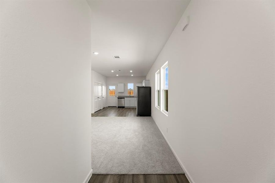 05. 501 Merced - Entry (2)