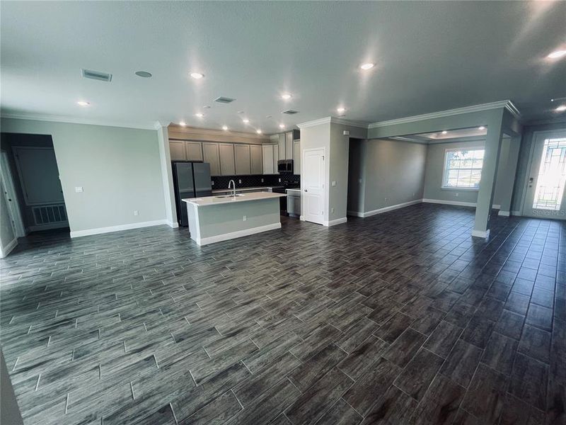 Spacious, unfurnished interior of a new home in Graceland Estates, Thonotosassa (Image 18). Spacious, unfurnished interior of a new home in Graceland Estates, Thonotosassa (Image 18).