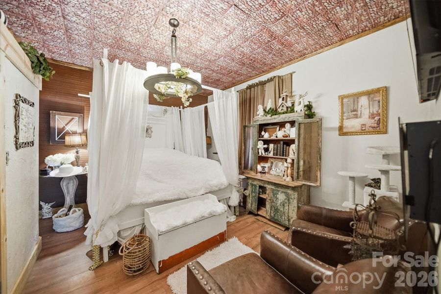 Furnished interior view inside a new home in , Lenoir (Image 12). Furnished interior view inside a new home in , Lenoir (Image 12).