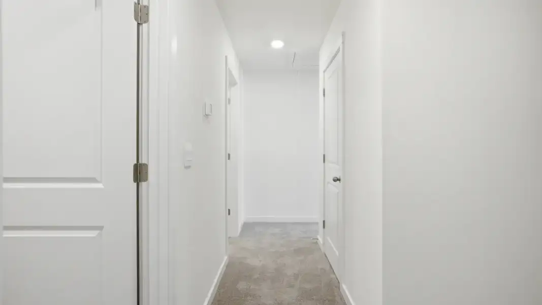 Spacious, unfurnished interior of a new home in Keebler Meadows, Johnson City (Image 23).