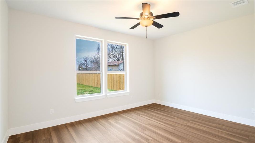 Spacious, unfurnished interior of a new home in , Alvarado (Image 15).