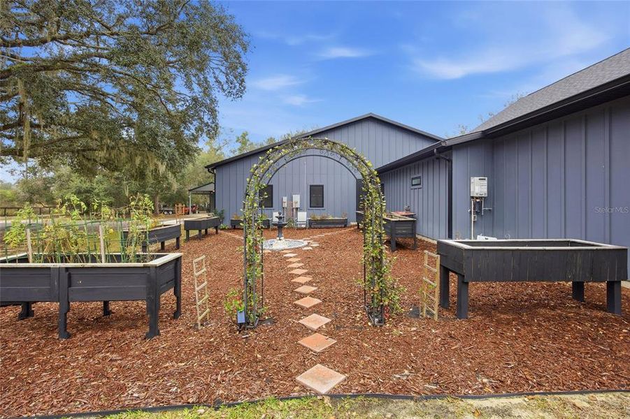 Community amenities in , Belleview (Image 58). Community amenities in , Belleview (Image 58).