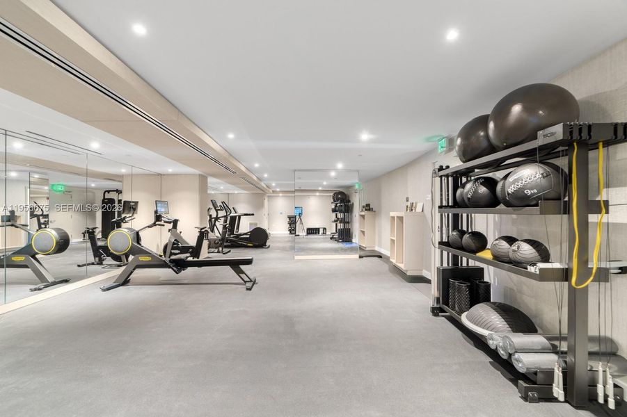 Community amenities in , Bay Harbor Islands (Image 35).