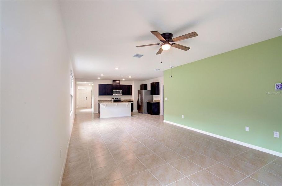 Spacious, unfurnished interior of a new home in Cadence at Parc Hill, Orange City (Image 26). Spacious, unfurnished interior of a new home in Cadence at Parc Hill, Orange City (Image 26).