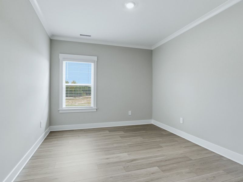Spacious, unfurnished interior of a new home in Watkins Glen, Raleigh (Image 15).