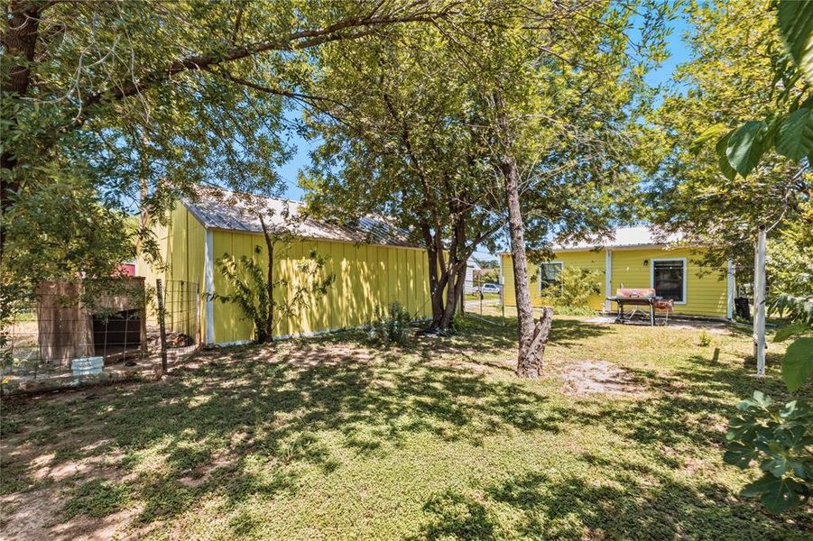 Natural landscape and outdoor views near in Brownwood (Image 27). Natural landscape and outdoor views near in Brownwood (Image 27).