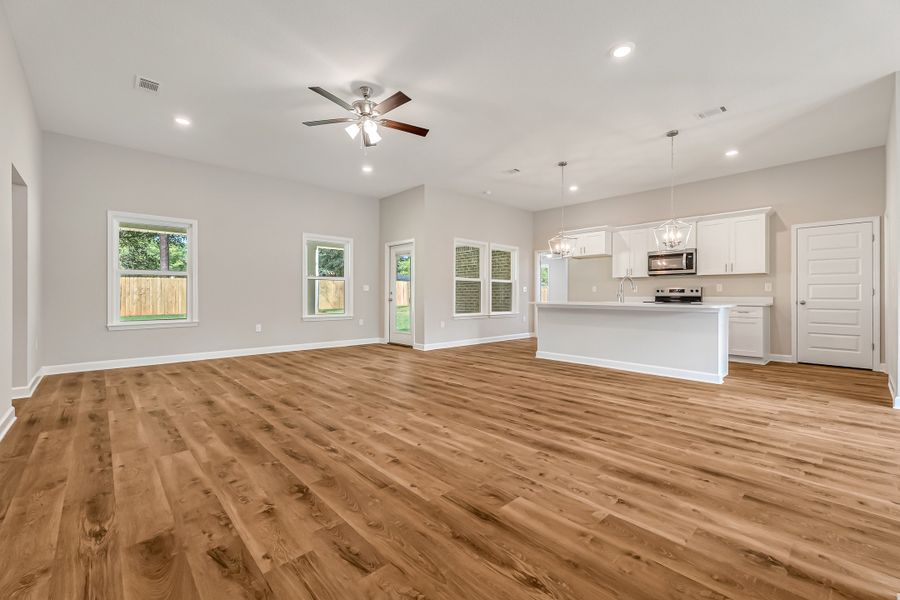 Representative unfurnished interior of a home built from the Dalton by CJL Homes in Oak Hollow, Crestview (Image 25).