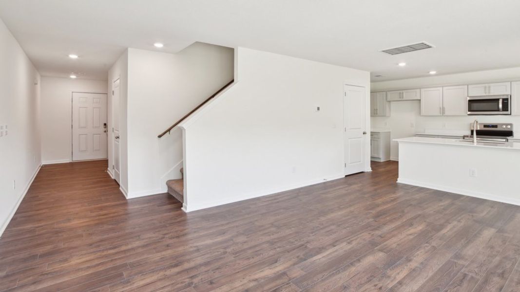 Spacious, unfurnished interior of a new home in Johnson Farms, Greeneville (Image 13).
