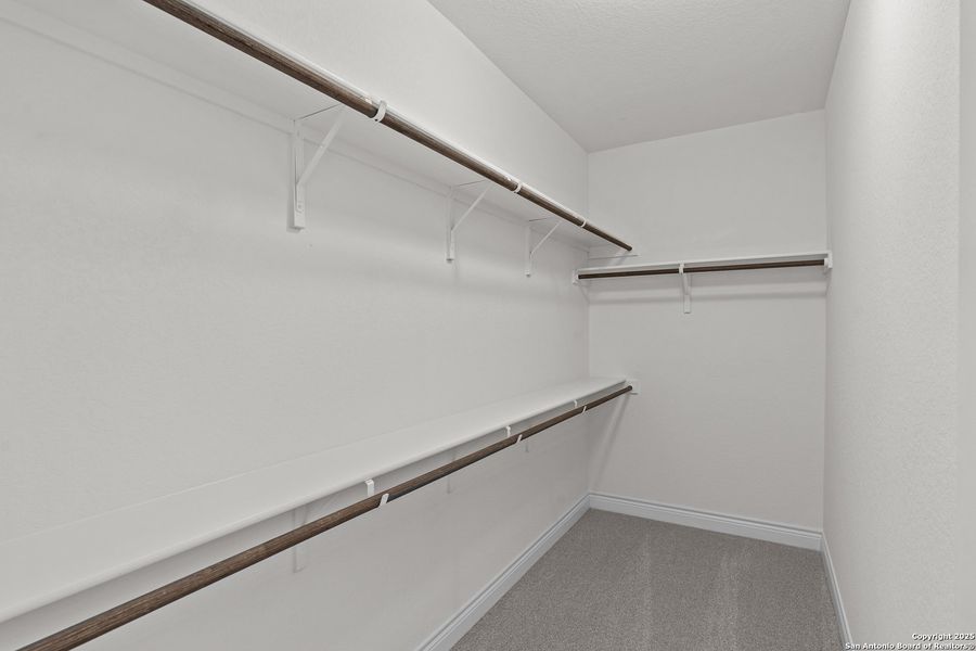 Spacious, unfurnished interior of a new home in Horizon Ridge, San Antonio (Image 17).