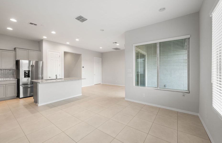 Spacious, unfurnished interior of a new home in Sun City Festival, Buckeye (Image 17).