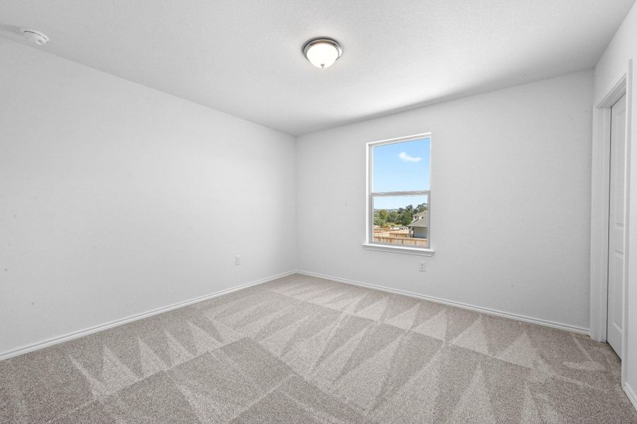 Spacious, unfurnished interior of a new home in Creekside at Estancia, Austin (Image 13).