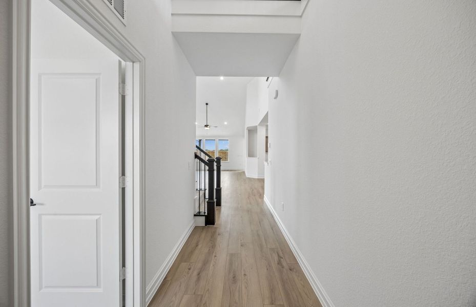 Spacious, unfurnished interior of a new home in Ribbonwood, Aubrey (Image 15). Spacious, unfurnished interior of a new home in Ribbonwood, Aubrey (Image 15).